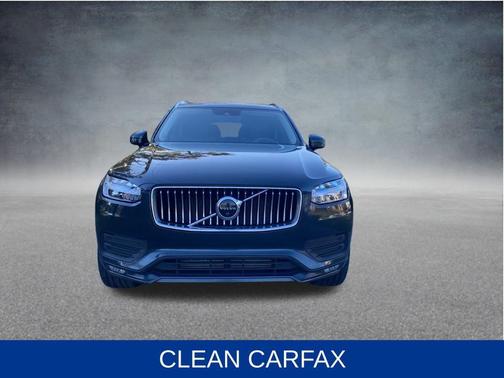 2022 Volvo XC90 T5 Momentum