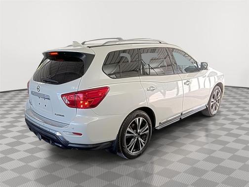 2020 Nissan Pathfinder Platinum 2WD