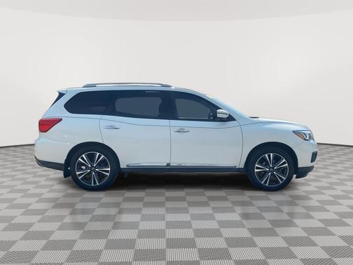 2020 Nissan Pathfinder Platinum 2WD