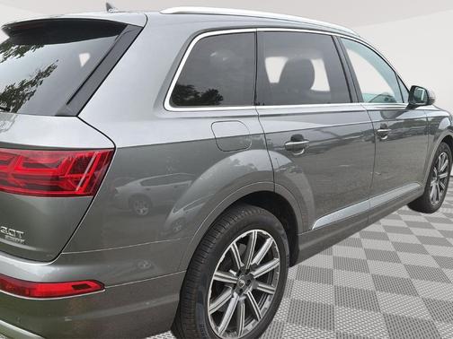 Gray 2018 Audi Q7 3.0T Premium Plus