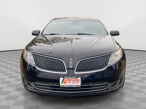 2016 Lincoln MKS Base