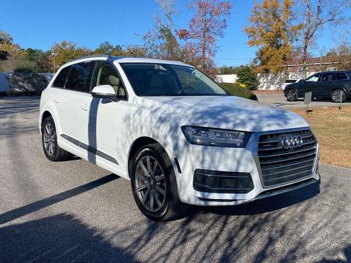 2019 Audi Q7 45 Premium Plus