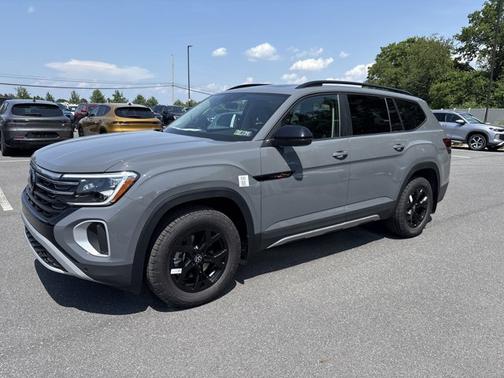 2025 Volkswagen Atlas 2.0T Peak Edition
