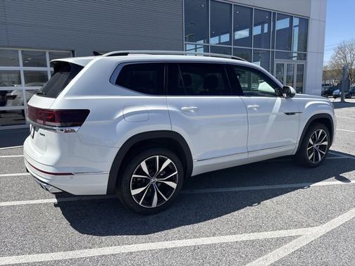 2025 Volkswagen Atlas 2.0T SEL Premium R-Line