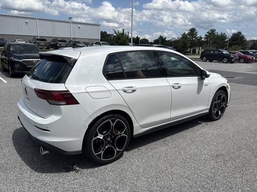 2025 Volkswagen Golf GTI Autobahn