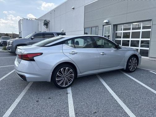 2024 Nissan Altima 2.5 SL