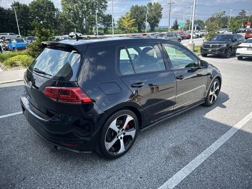 2016 Volkswagen Golf GTI S w/Performance Pkg