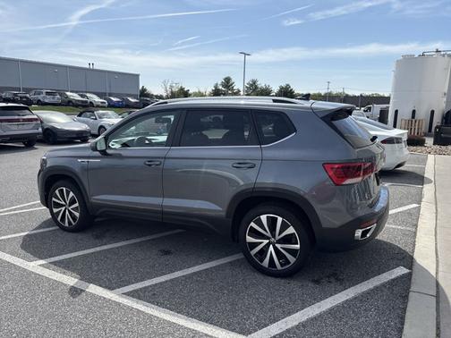 2022 Volkswagen Taos SE