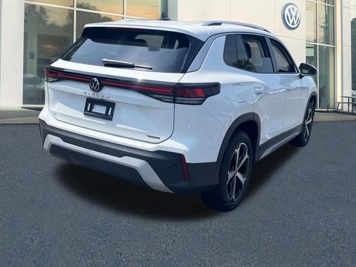 2025 Volkswagen Tiguan SE
