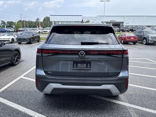 2025 Volkswagen Tiguan SE