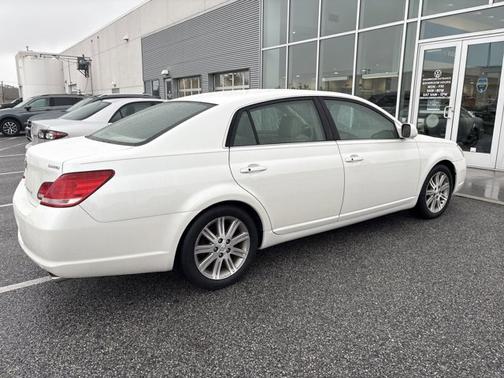 2005 Toyota Avalon XL