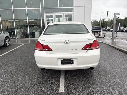 2005 Toyota Avalon XL