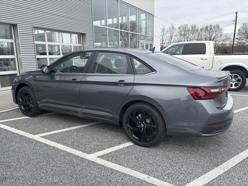 2025 Volkswagen Jetta SE
