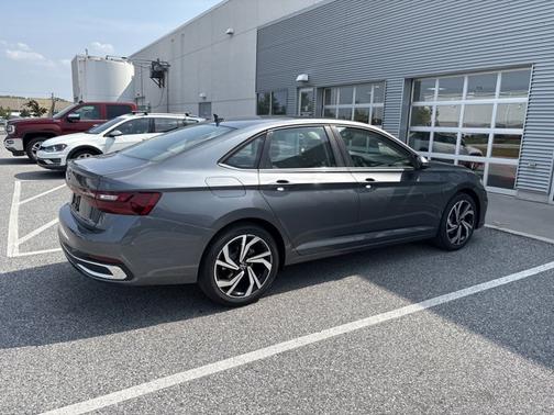 2025 Volkswagen Jetta SEL
