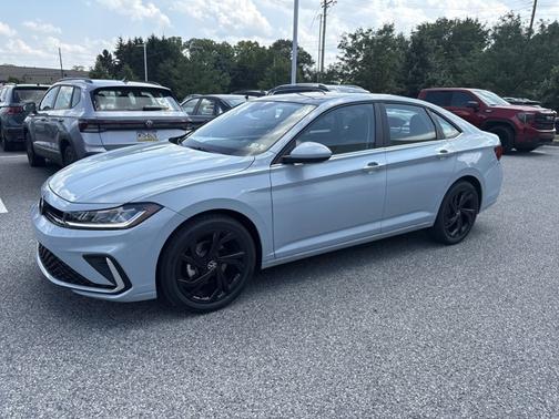 2025 Volkswagen Jetta SE