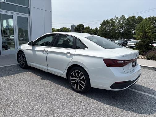 2025 Volkswagen Jetta SE