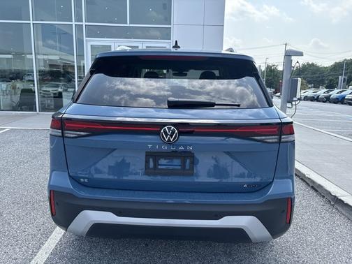 2025 Volkswagen Tiguan SE