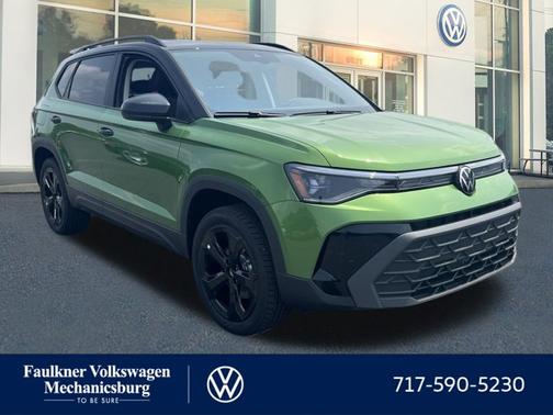 2025 Volkswagen Taos SE Black