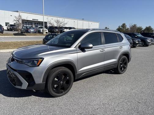 2025 Volkswagen Taos SEL