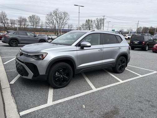 2025 Volkswagen Taos SEL