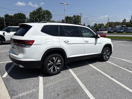 2025 Volkswagen Atlas 2.0T SE