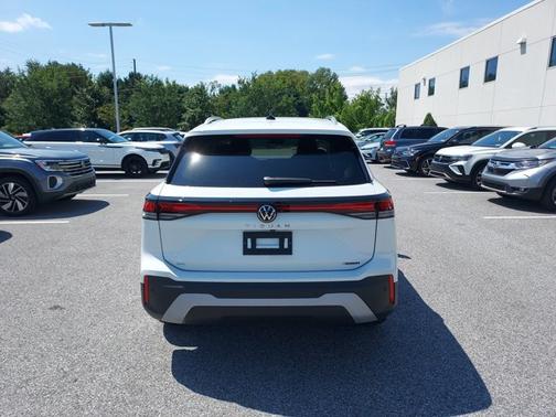 2025 Volkswagen Tiguan SE