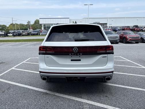 2025 Volkswagen Atlas 2.0T Peak Edition