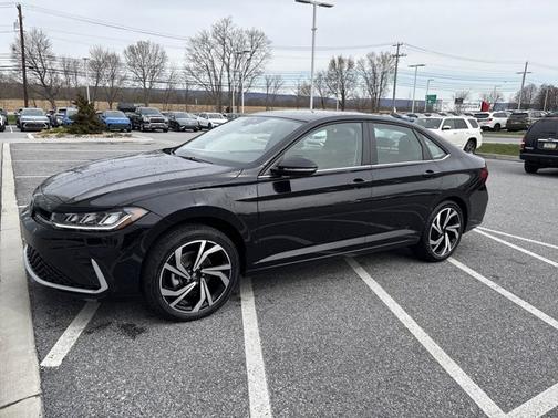 2025 Volkswagen Jetta SEL