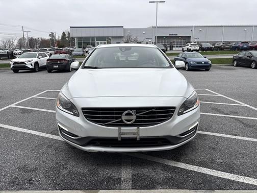 2015 Volvo V60 T5 Drive-E Premier Plus