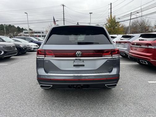 2025 Volkswagen Atlas 2.0T SE w/Technology