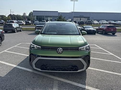 2025 Volkswagen Taos SE