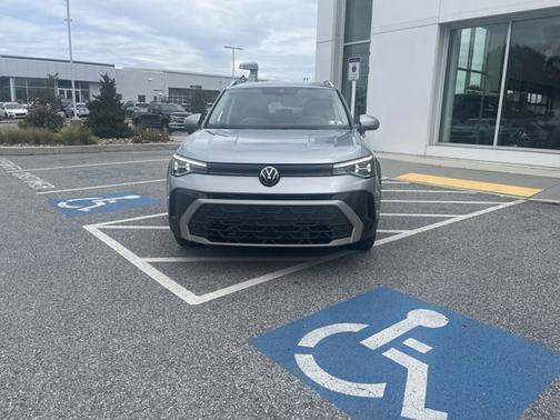 2025 Volkswagen Taos SE