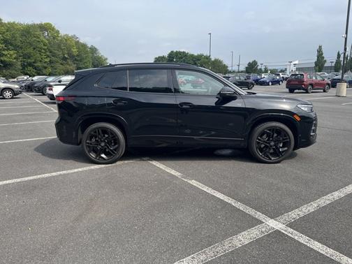 2025 Volkswagen Tiguan SE R-Line Black