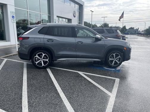 2025 Volkswagen Tiguan SE