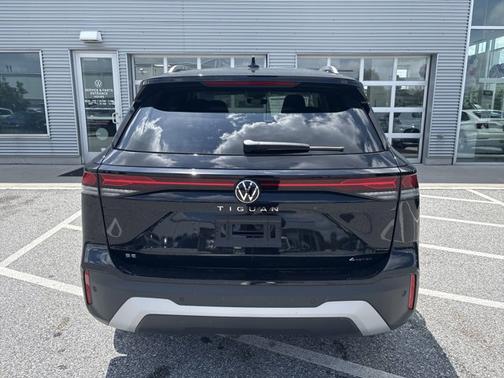 2025 Volkswagen Tiguan SE