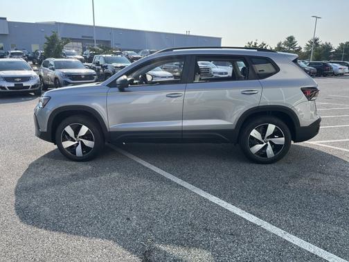2025 Volkswagen Taos S