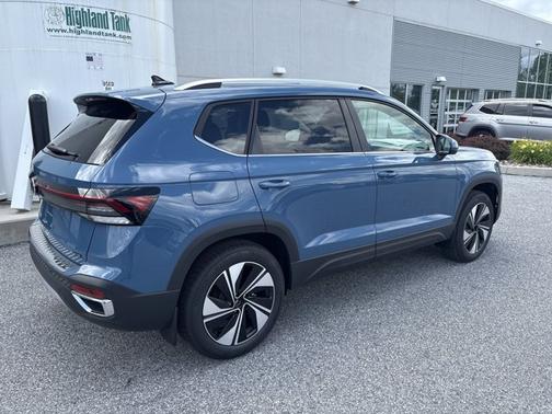 2025 Volkswagen Taos SE