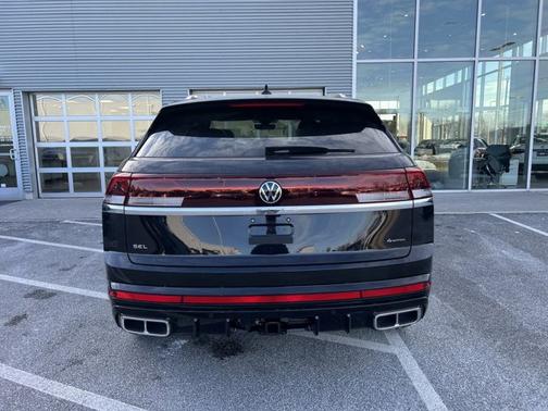 2025 Volkswagen Atlas Cross Sport 2.0T SEL Premium R-Line