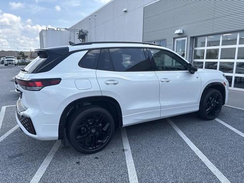2025 Volkswagen Tiguan SE R-Line Black