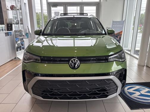 2025 Volkswagen Taos SE