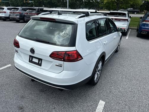 2017 Volkswagen Golf Alltrack