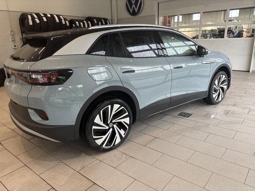 2025 Volkswagen ID.4 Pro S Plus