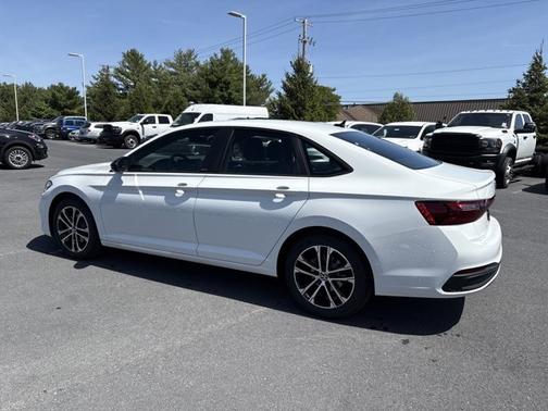 2025 Volkswagen Jetta Sport