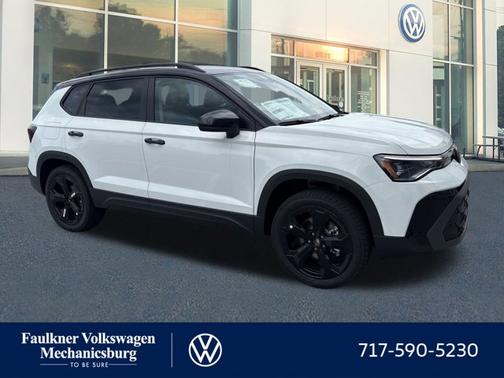 2025 Volkswagen Taos SE Black