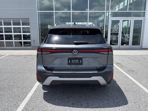 2025 Volkswagen Tiguan SE