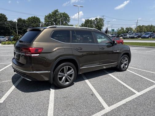 2019 Volkswagen Atlas 3.6L V6 SE w/Technology R-Line