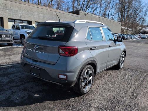 2023 Hyundai VENUE SEL