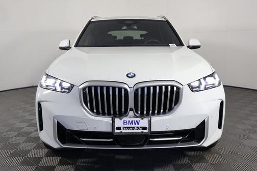 Alpine White 2024 BMW X5 sDrive40i