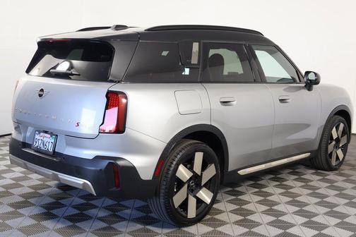 Silver 2025 MINI Countryman S