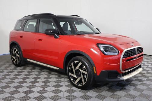 Chili Pepper Red 2025 MINI Countryman S